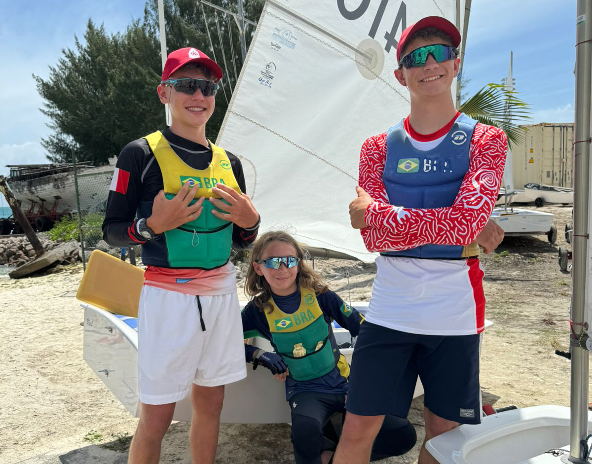 Flotilha Minuano garante a vice-liderança na estreia do Campeonato Africano de Optimist 2024