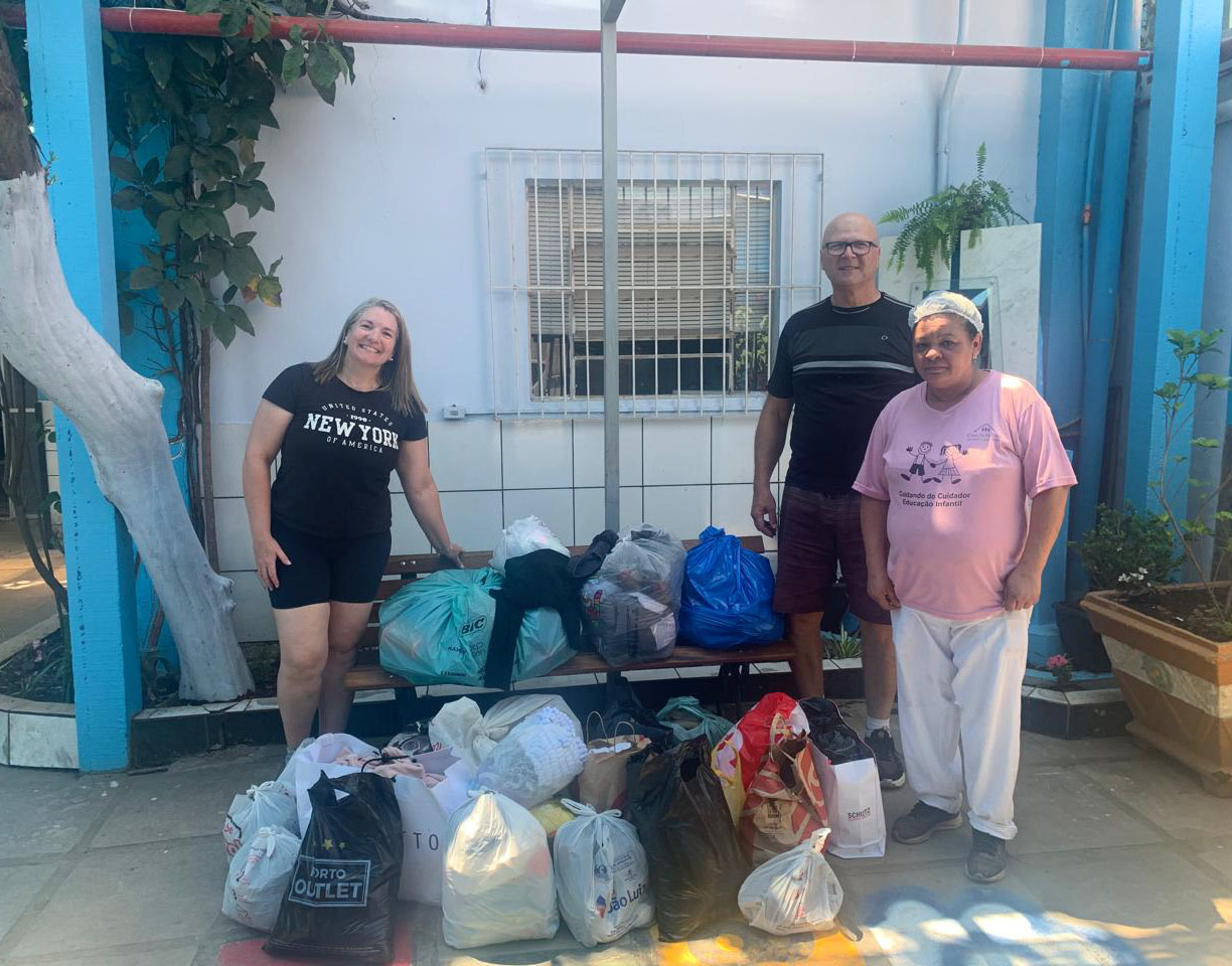 Escola de Vela Minuano realiza entrega das doações da campanha “Retorno Solidário” para a Casa de Nazaré - Cristal