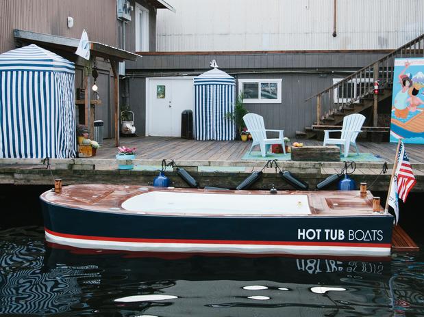 hot-tubes-boats-52